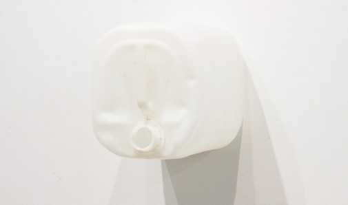 Fountain, 2011, Bidão de plástico, 29 x 25 x 37,5 cm